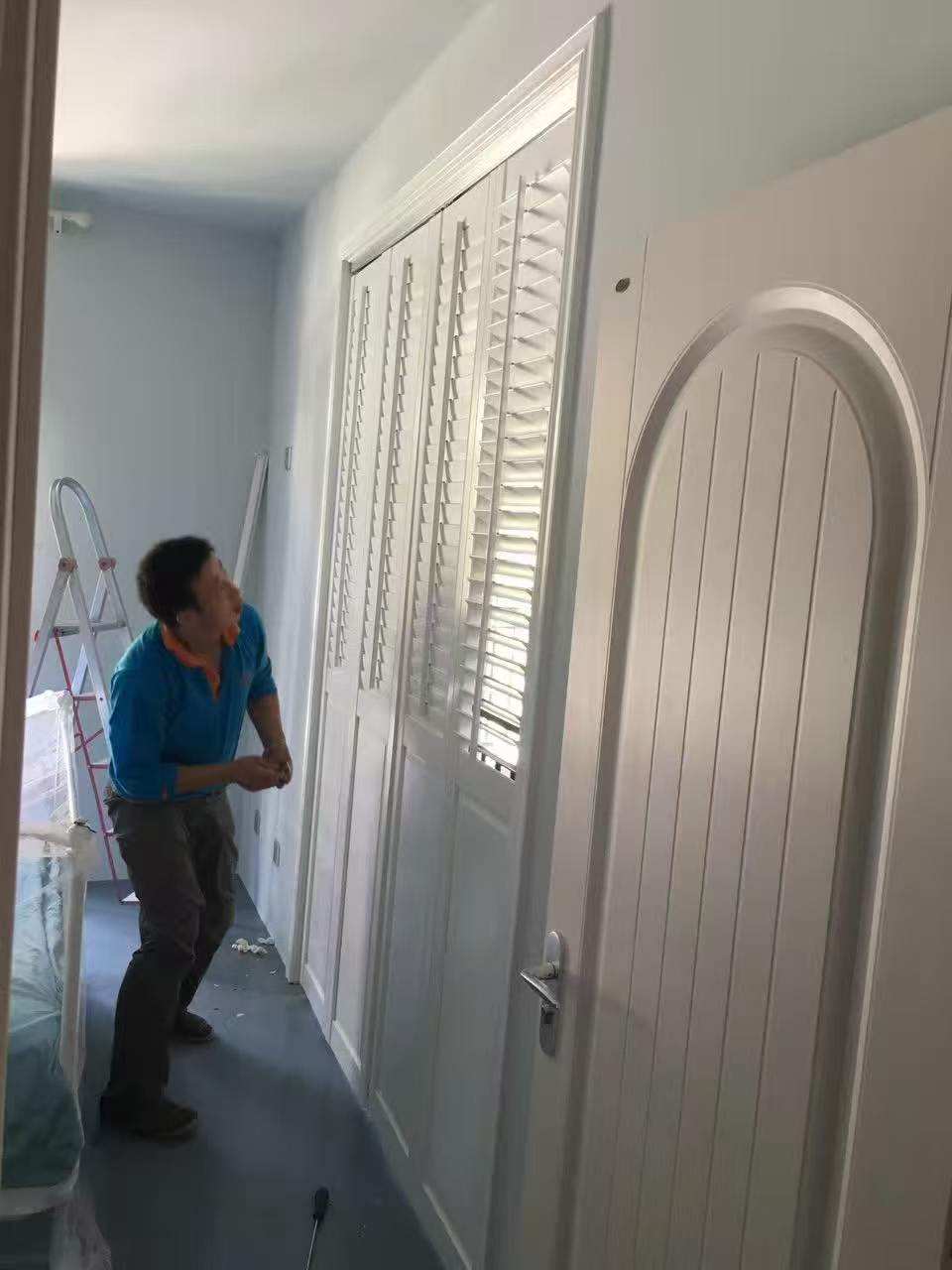 实木百叶门窗