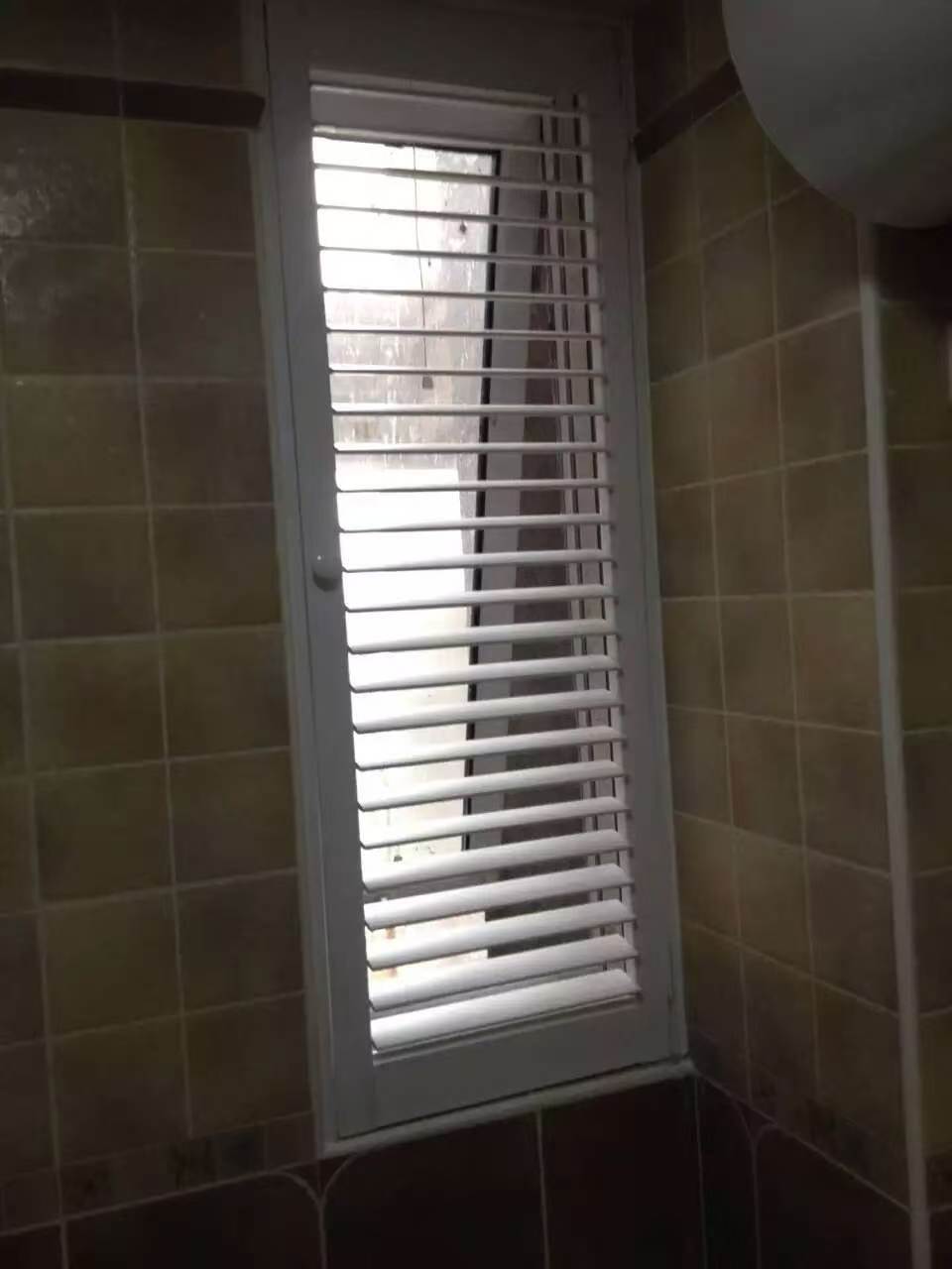 实木百叶门窗