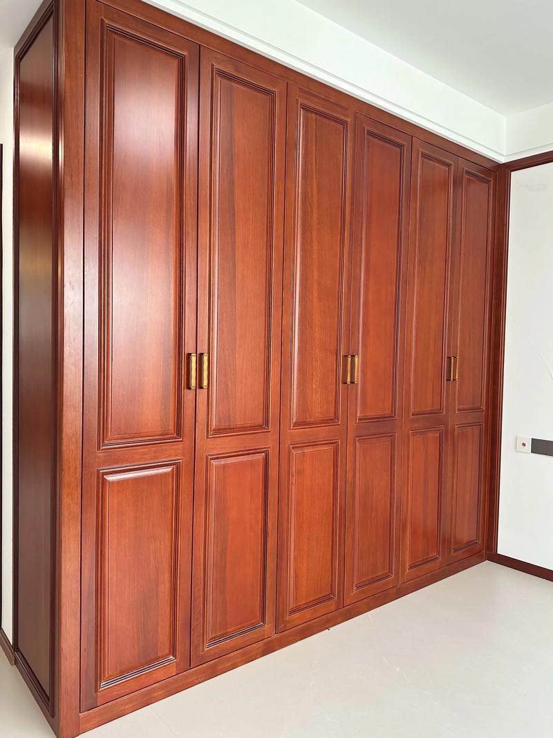 Solid Wood Wardrobe 01